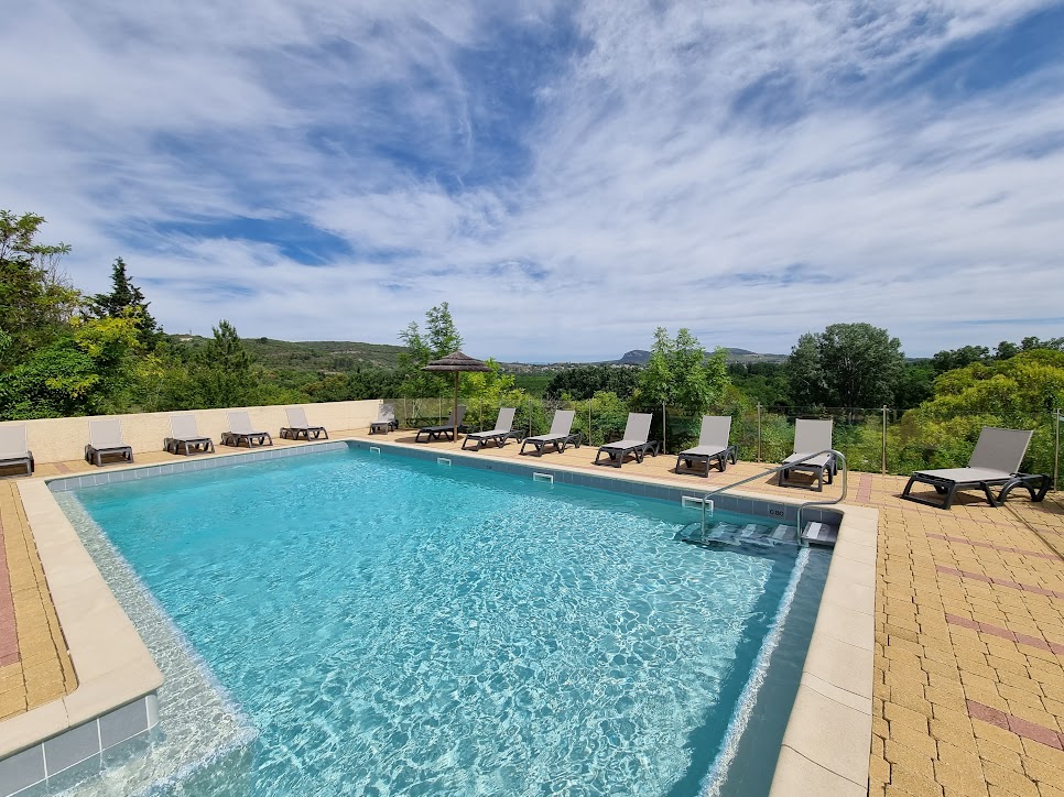 966 piscine